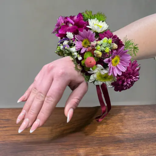 Pulsera de flores de estacion 